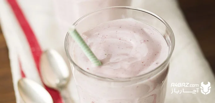طرز تهیه میلک شیک توت فرنگی