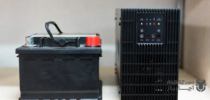 نمای روبرو از باتری ماشین و یو پی اس