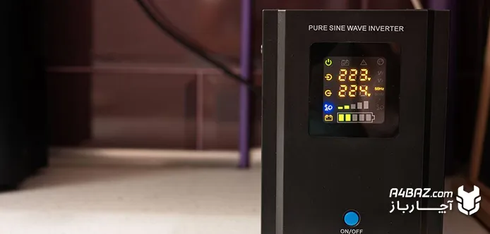 نمایشگر دستگاه ups در حال کار